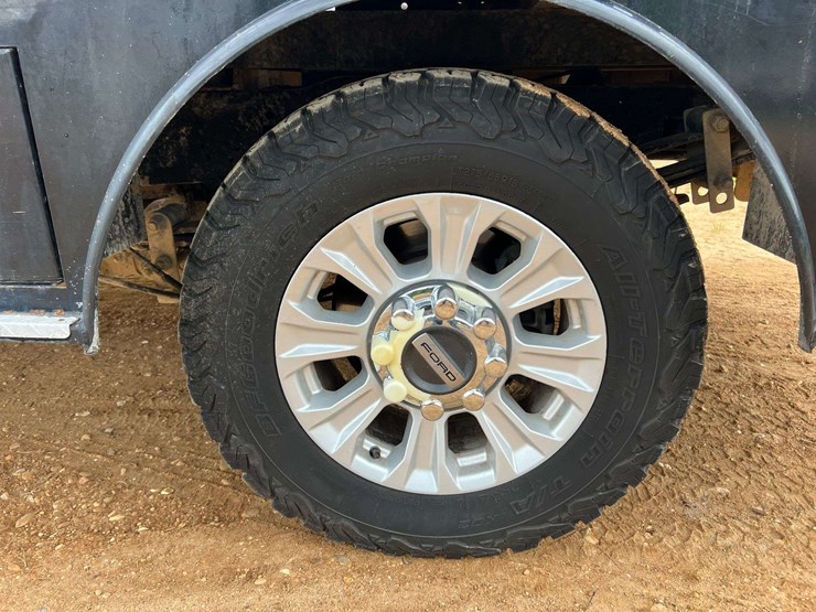 2020-ford-f250-image-14