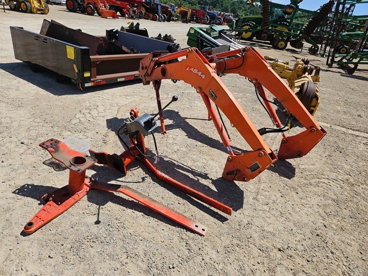 kubota-la844-image-3