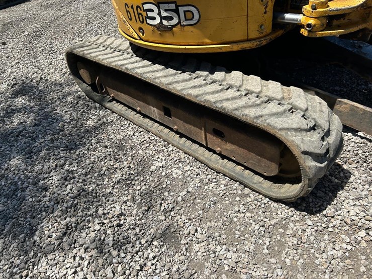 deere-35d-image-11