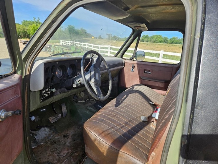 1986-chevrolet-30-image-35