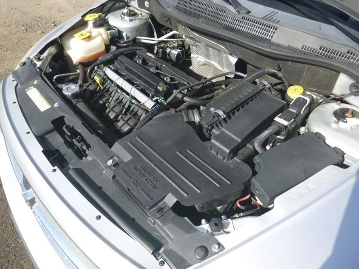 2010-dodge-caliber-image-10