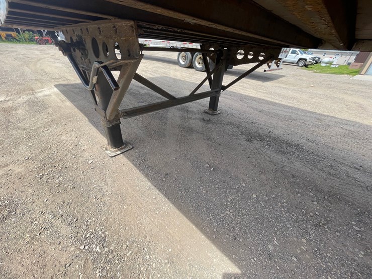 #416-•-2011-wabash-semi-trailer-(has-wi-title)-(denmark,-wi)-image-11