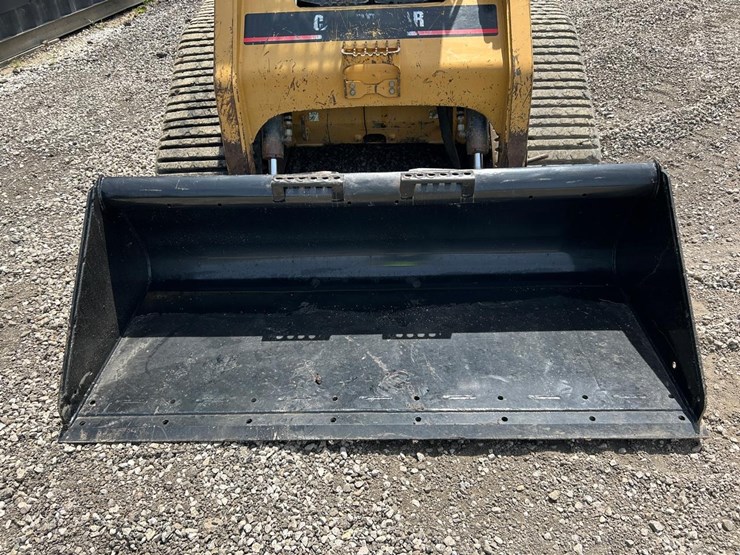 caterpillar-277-image-9