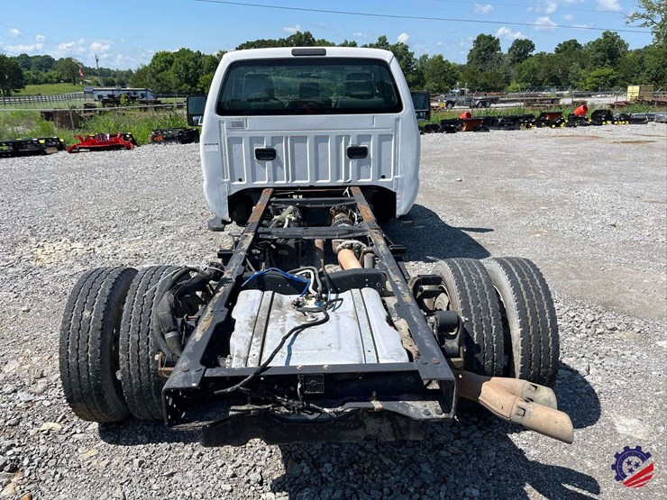 2016-ford-f550-image-24