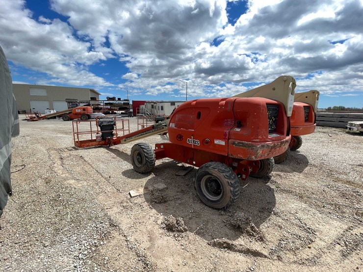 jlg-400s-image-1
