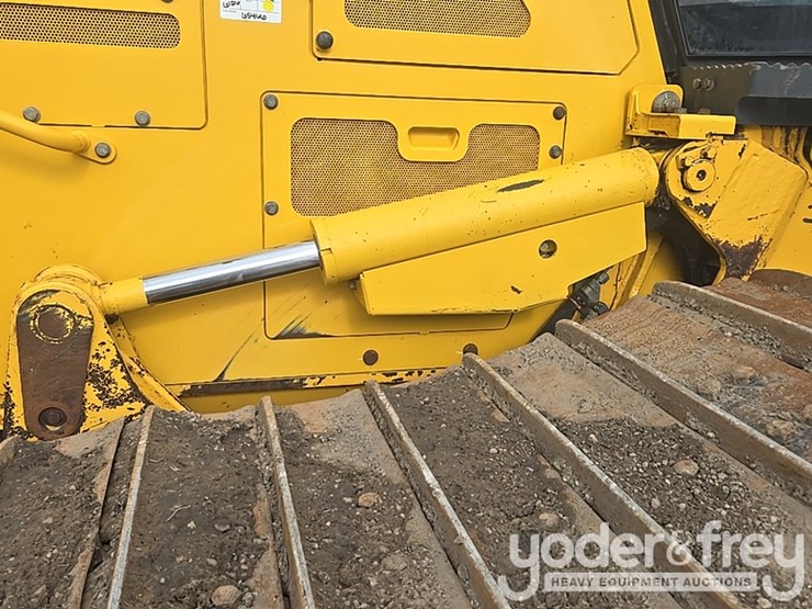 2022-komatsu-d61px-24-image-24