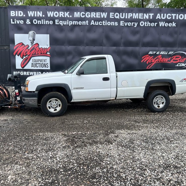 2004 CHEVROLET 2500