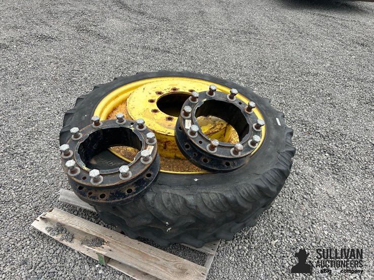john-deere-230-image-2