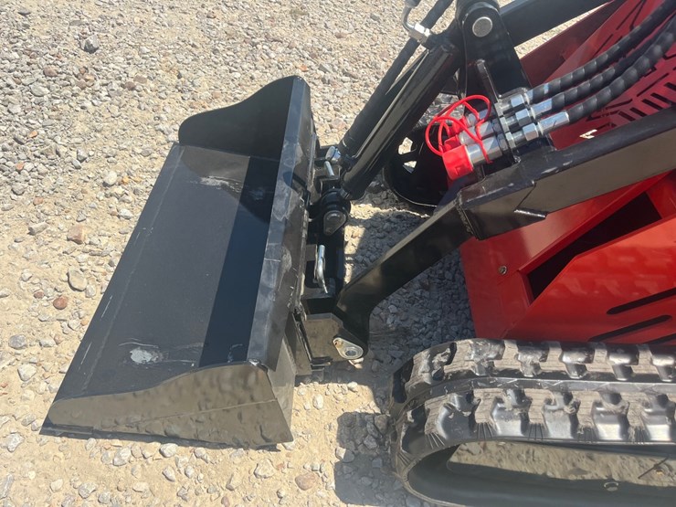#104-•-skid-steer-loader-ssl580-image-4