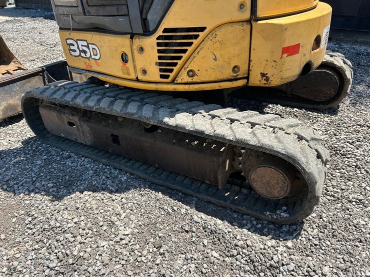 deere-35d-image-15
