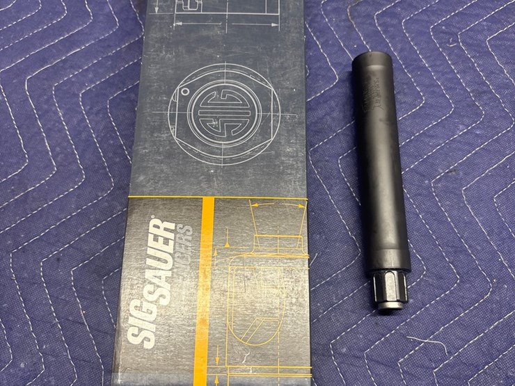 #44-•-sig-sauer-srd-45/-45-acp-pistol-suppressor-image-1