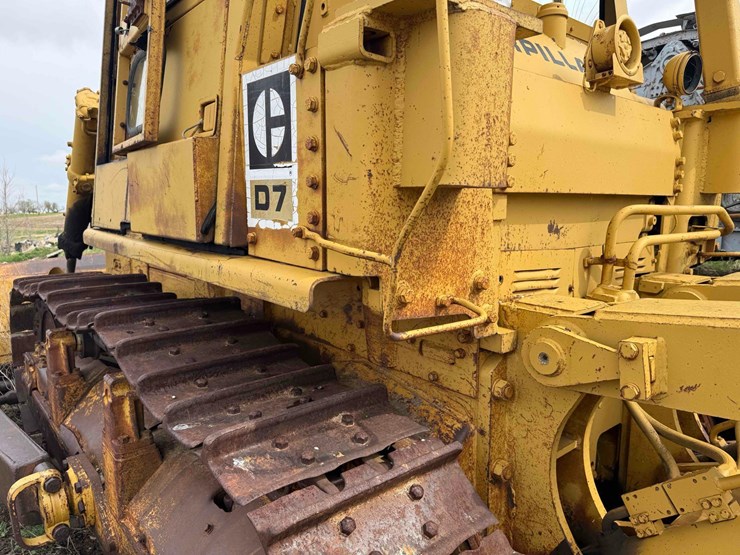 caterpillar-d7f-image-7