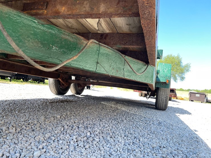 #452-•-2018-load-trail-20'-tandem-axle-trailer-20'-flatbed-trailer-(has-mn-title)-(helenville,wi)-image-15