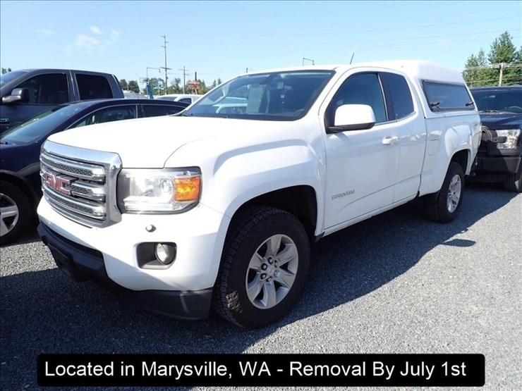 2016-gmc-canyon-image-1