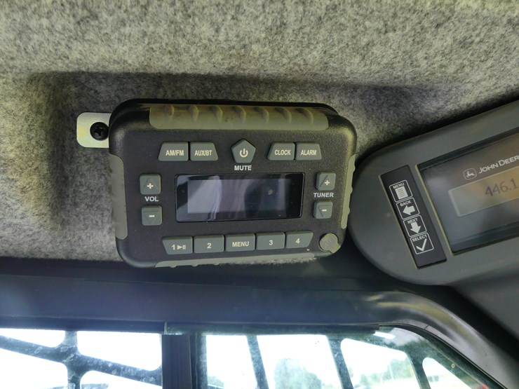 2024-deere-331g-image-17