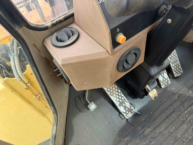 john-deere-544-image-19