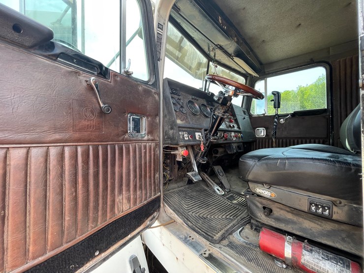 1988-kenworth-t800-image-58