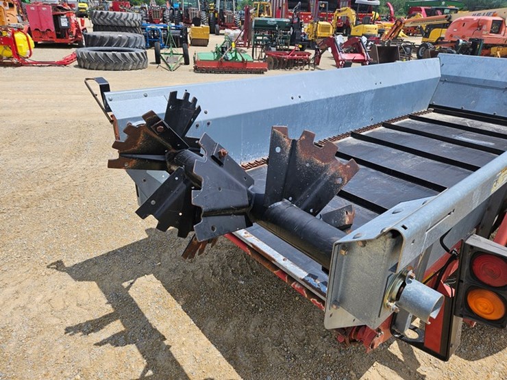 hesston-s180-image-16