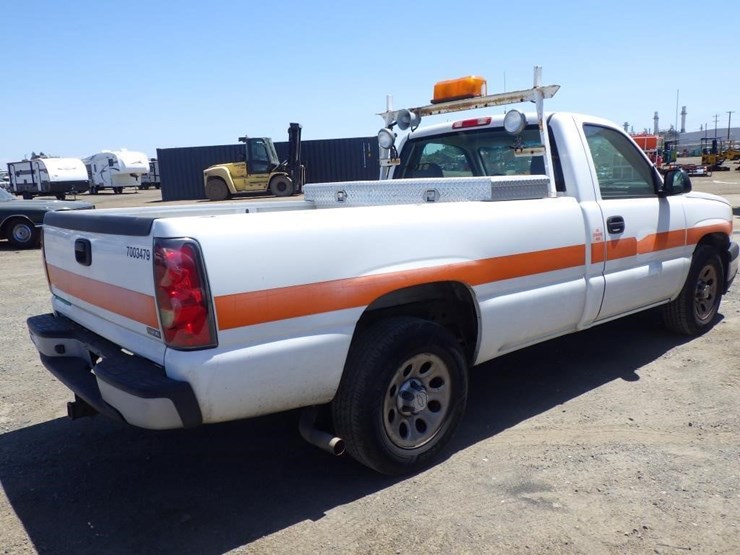 2006-chevrolet-1500-image-3