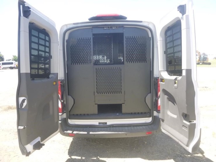 2020-ford-transit-image-16