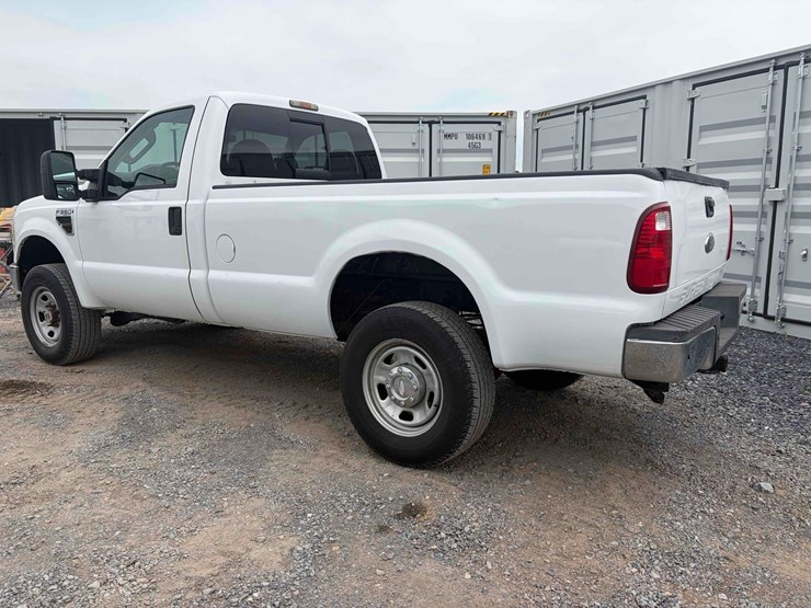 2010-ford-f350-xl-image-5