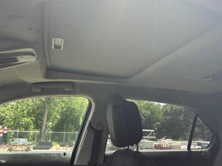 2012-chevrolet-equinox-lt-image-14