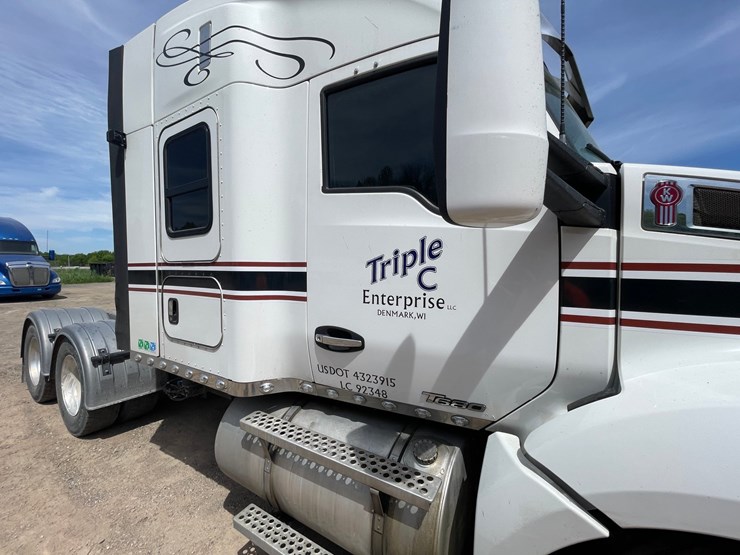 2016-kenworth-t680-image-45