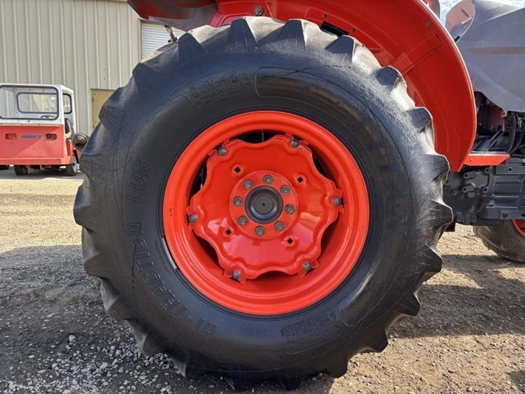 2018-kubota-m5-111d-image-18