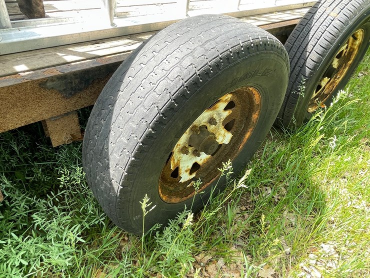 #462-•-20'-tandem-axle-trailer-(no-title)-(spring-brook,-wi)-image-14