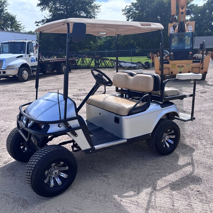 #84 • 2012 EZ-GO GOLF CART | NO TITLE