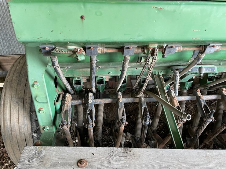 john-deere-8300-image-14