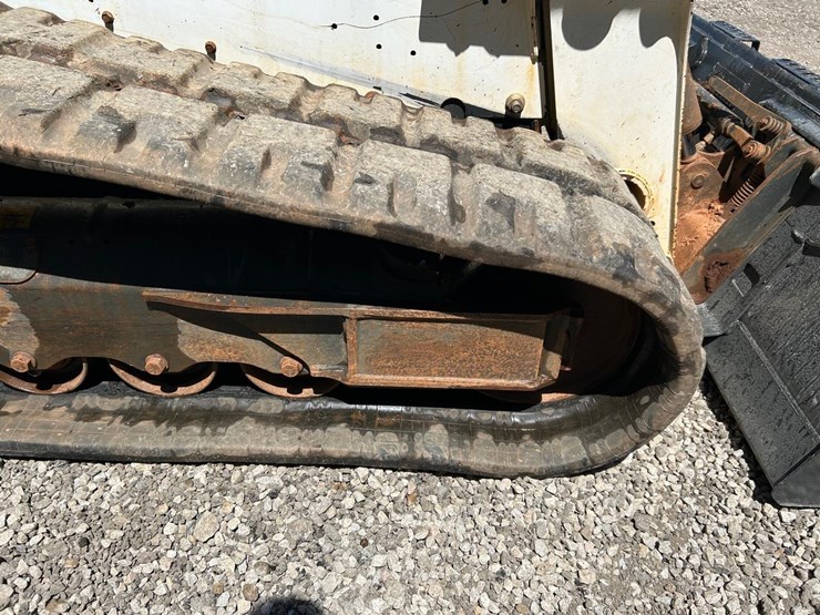 2021-bobcat-t770-image-14
