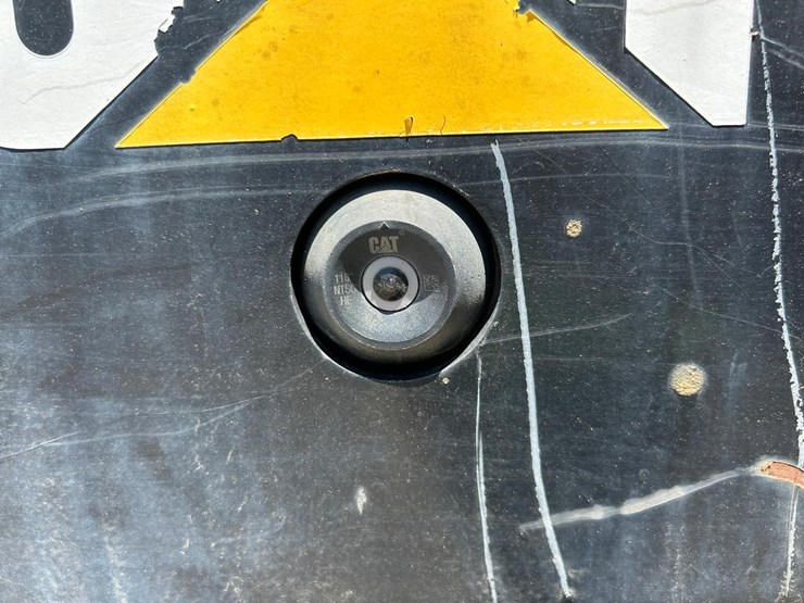 2017-caterpillar-249d-image-16