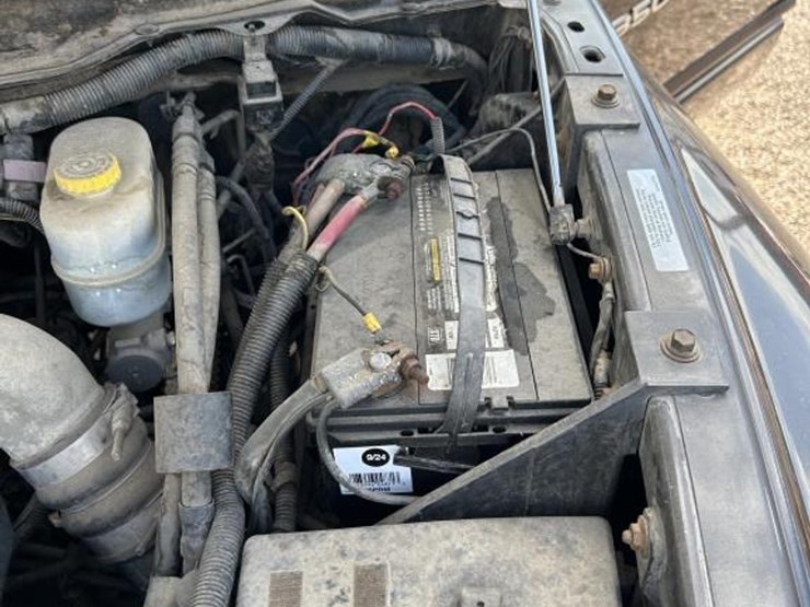 2004-dodge-ram-3500-image-22