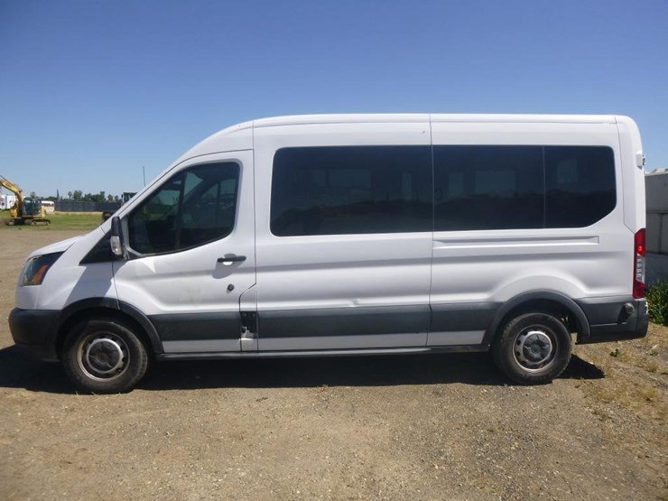 2019-ford-transit-image-6