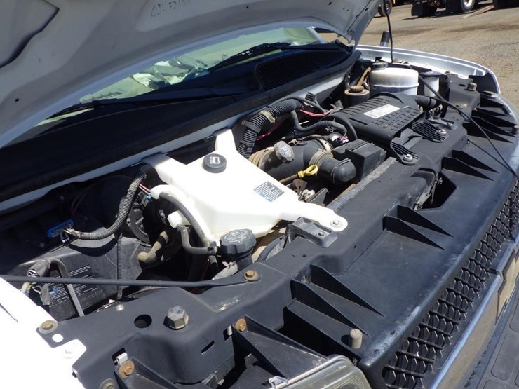 2009-chevrolet-express-3500-image-11