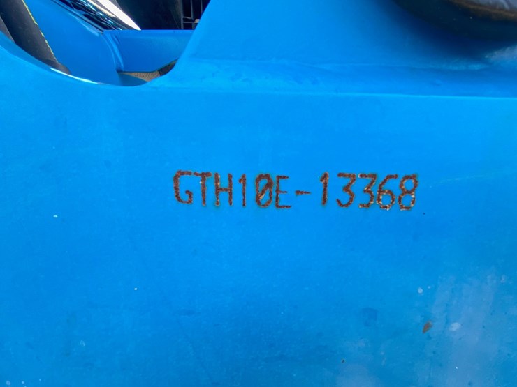 2019-genie-gth1056-image-2