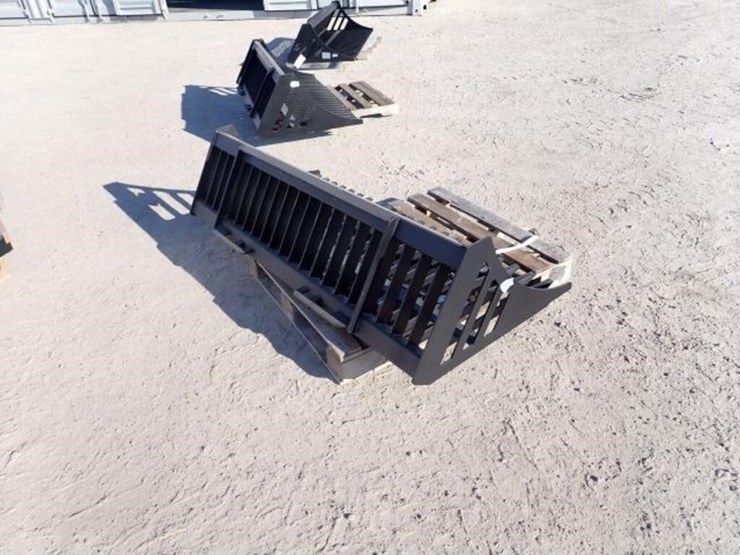 unused-greatbear-72-in.-skid-steer-rock-bucket-image-3
