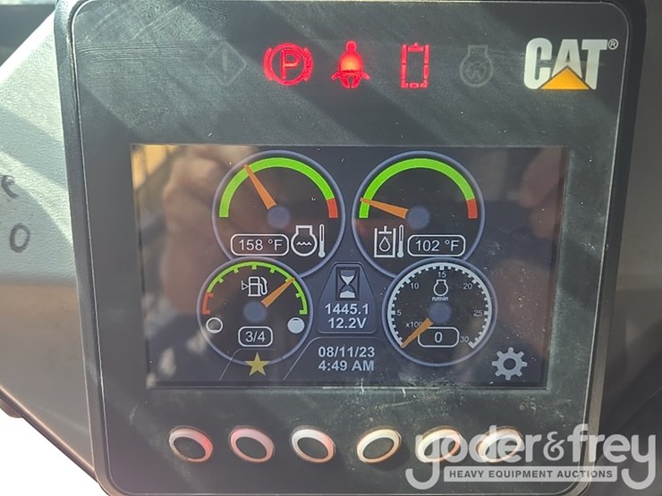 2018-caterpillar-262d-image-44