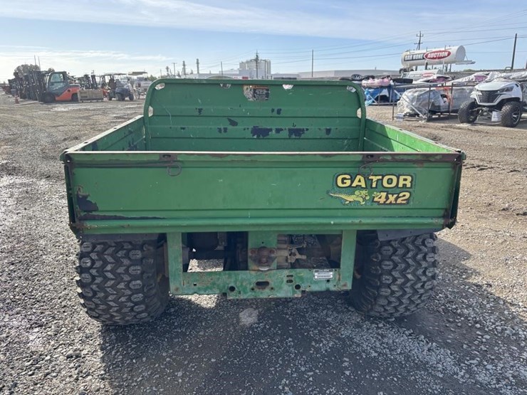 john-deere-gator-image-6