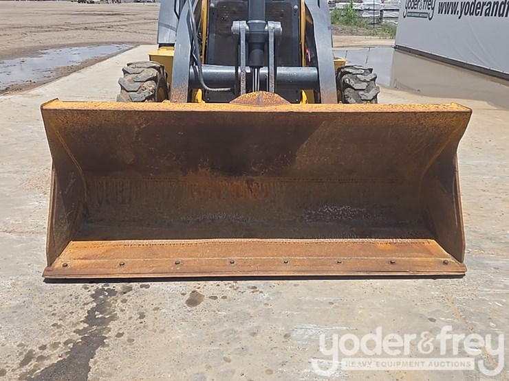 2020-deere-310sl-image-15