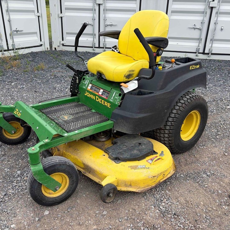 JOHN DEERE Z425