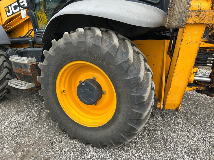 jcb-4cx-image-19