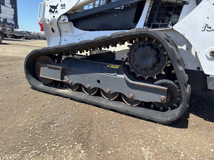 2019-bobcat-t595-image-14