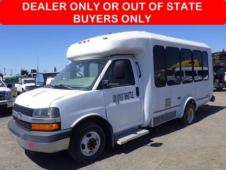 2009-chevrolet-express-3500-image-1