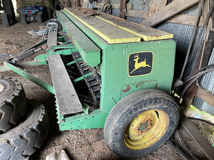 john-deere-8300-image-3