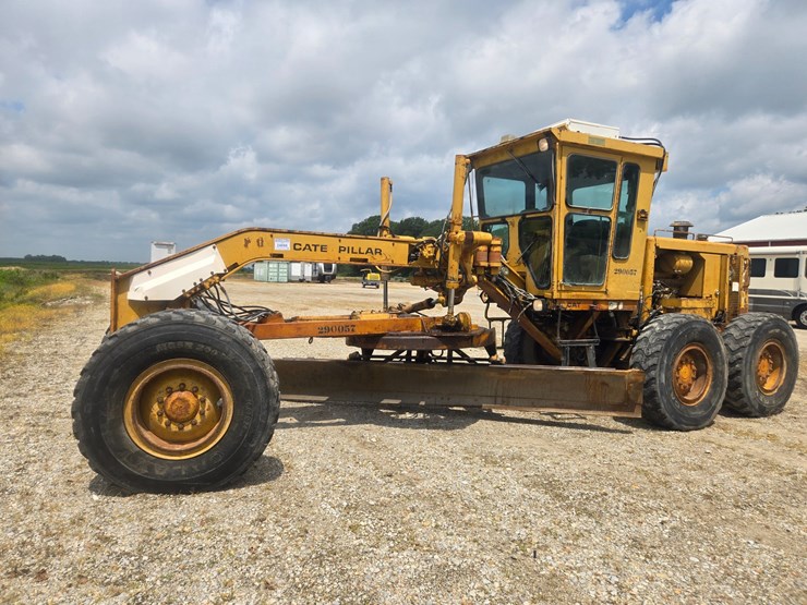 1981-caterpillar-12g-image-4