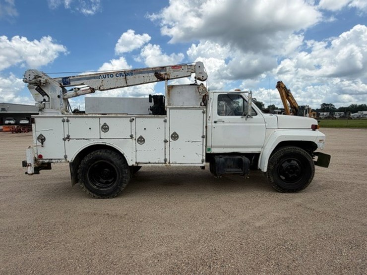 1984-ford-f600-image-7