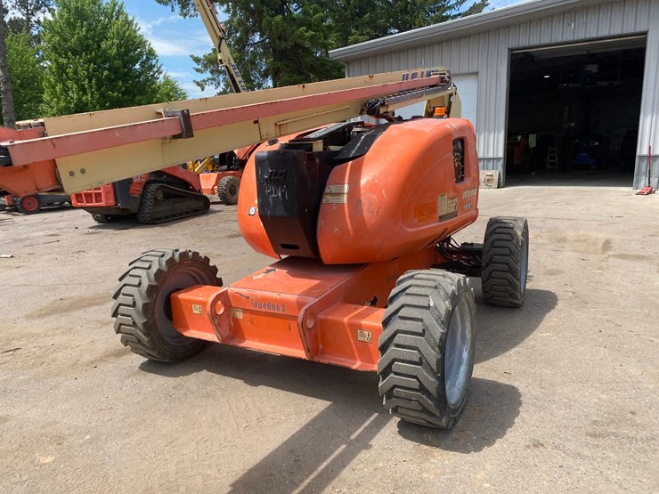 2012-jlg-600aj-image-21