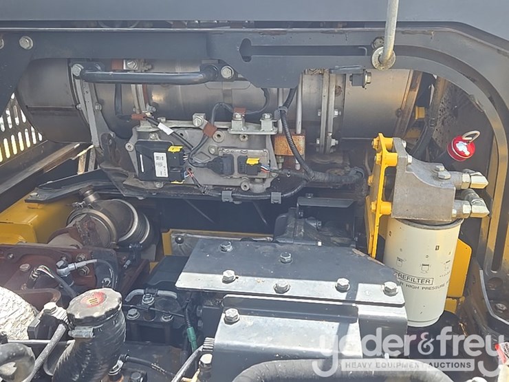 2023-komatsu-pc490-lc-10-image-43